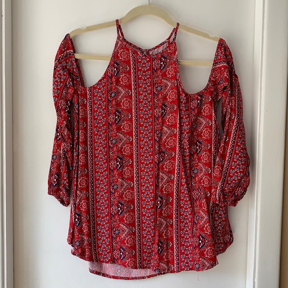 Hollister cold shoulder red printed top